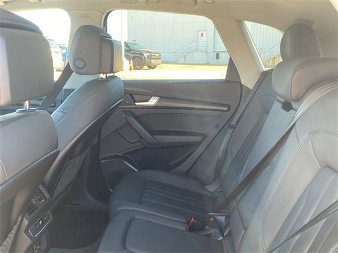 Used 2020 Audi Q5 2.0T Premium w/ Convenience Package image 16