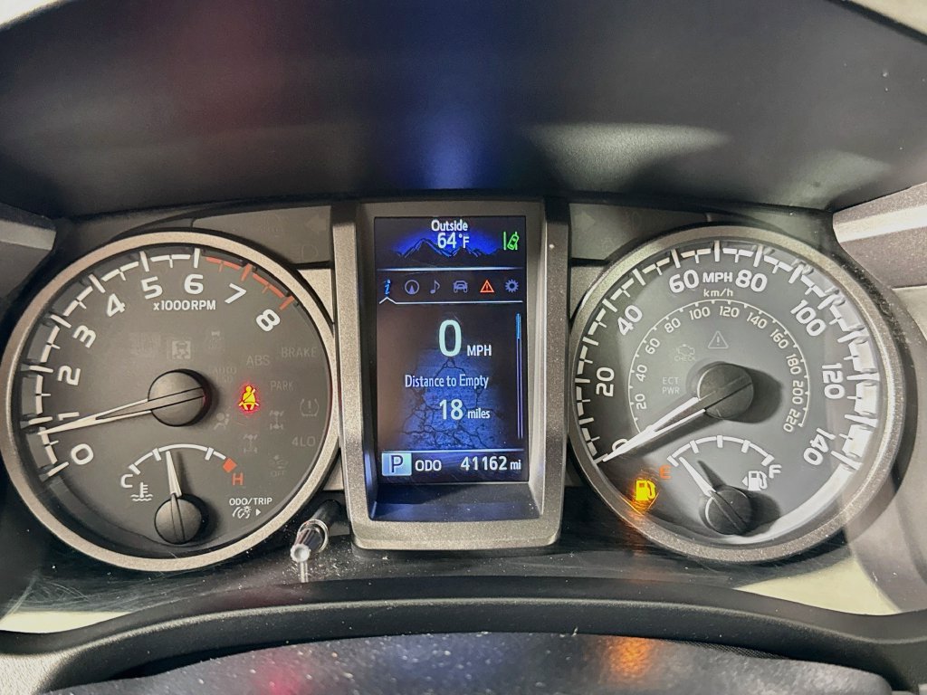 Used 2019 Toyota Tacoma TRD Sport AWD/4WD image 27