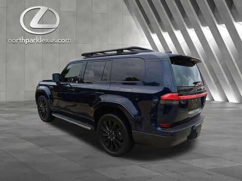 Certified 2024 Lexus GX 550 w/ Accessory Package (2T) AWD/4WD image 2