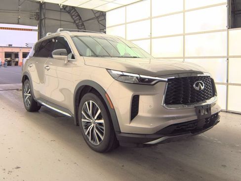 Certified 2023 INFINITI QX60 Sensory w/ Vision Package AWD/4WD image 4