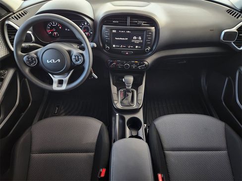 Used 2022 Kia Soul LX w/ Technology Package image 24