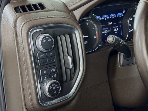 Used 2022 GMC Sierra 3500 Denali image 11