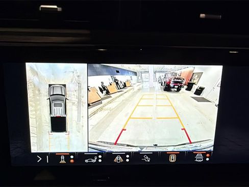 Used 2024 GMC Sierra 1500 AT4X image 39