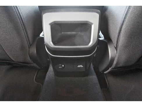 Used 2025 Ford Ranger XLT w/ Equipment Group 301A High AWD/4WD image 15