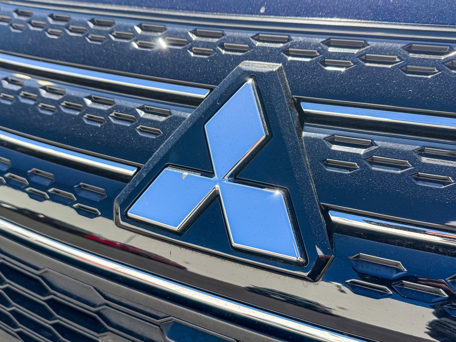 Used 2023 Mitsubishi Outlander SE AWD/4WD image 8