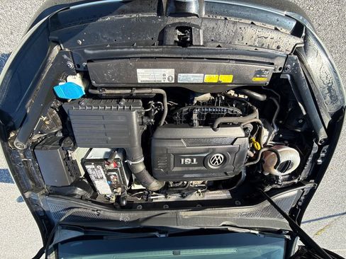 Used 2015 Volkswagen Golf Launch Edition FWD image 27