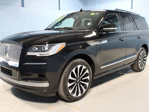 Used 2024 Lincoln Navigator Reserve image 34