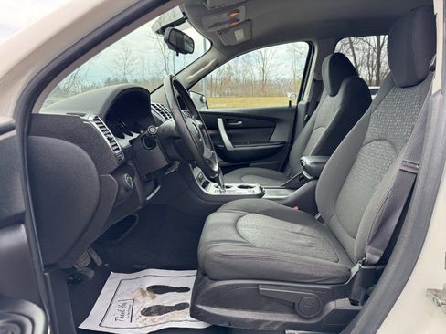 Used 2011 GMC Acadia SL image 15