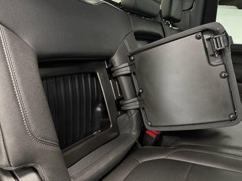 Used 2023 GMC Sierra 2500 SLT w/ SLT Preferred Package image 36