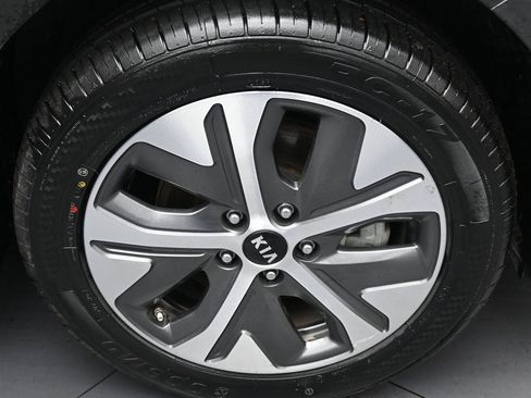 Used 2020 Kia Niro EX image 38