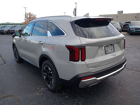 New 2026 Kia Sorento S w/ S Panoramic Sunroof Package FWD image 5