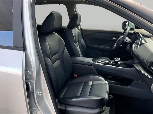 Certified 2023 Nissan Rogue SV w/ SV Premium B Package AWD/4WD image 9