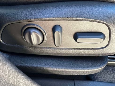 Certified 2024 Chevrolet Equinox Premier image 28