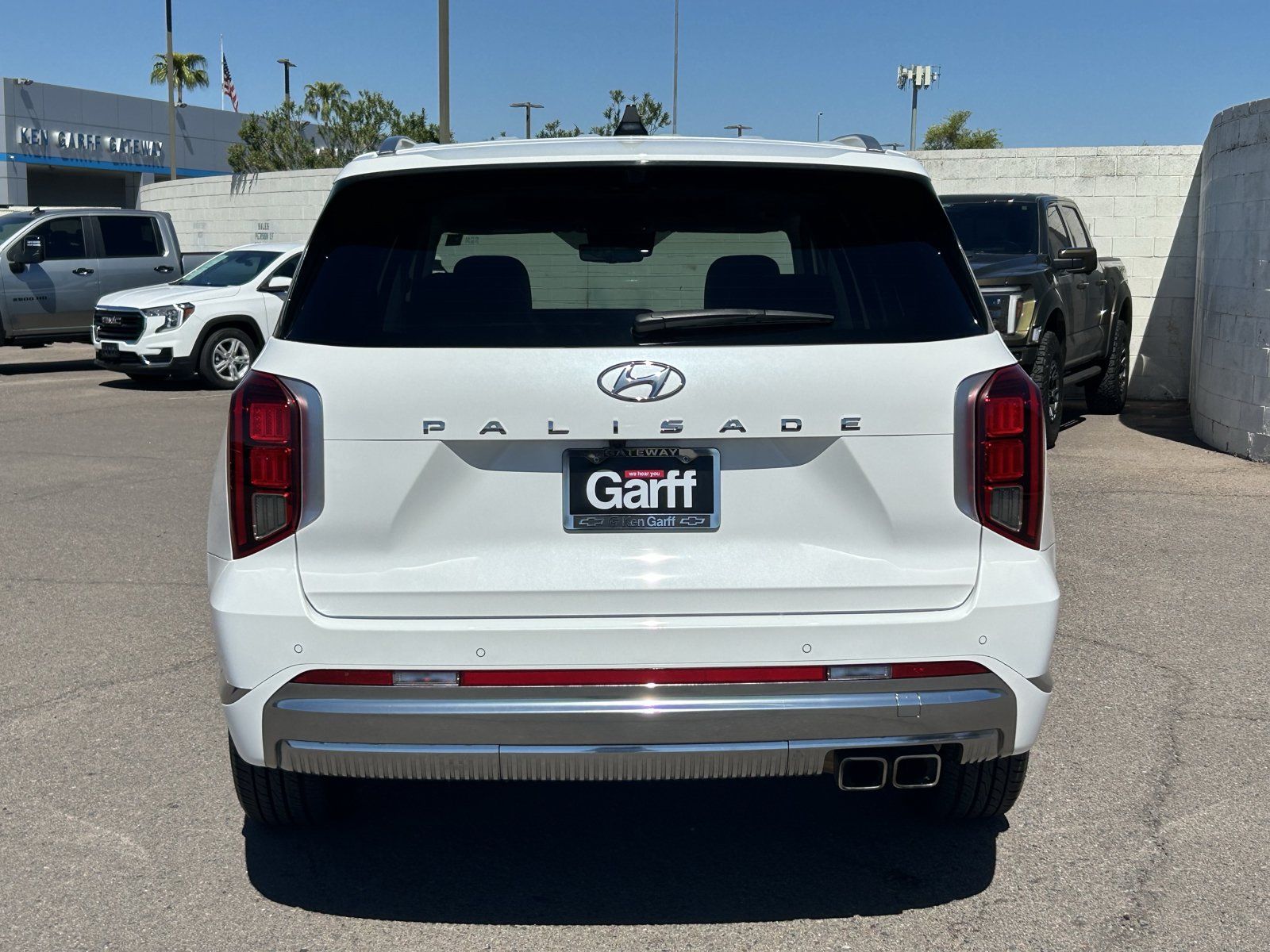 Used 2023 Hyundai Palisade Calligraphy FWD image 4