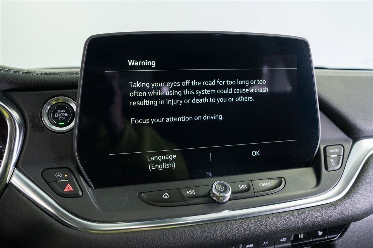 Used 2025 Chevrolet Blazer LT AWD/4WD image 12