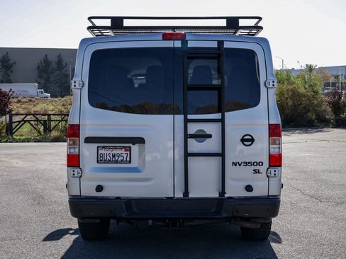 Used 2021 Nissan NV 3500 SL image 6
