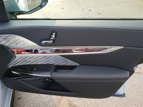 New 2025 BMW 760i xDrive image 19