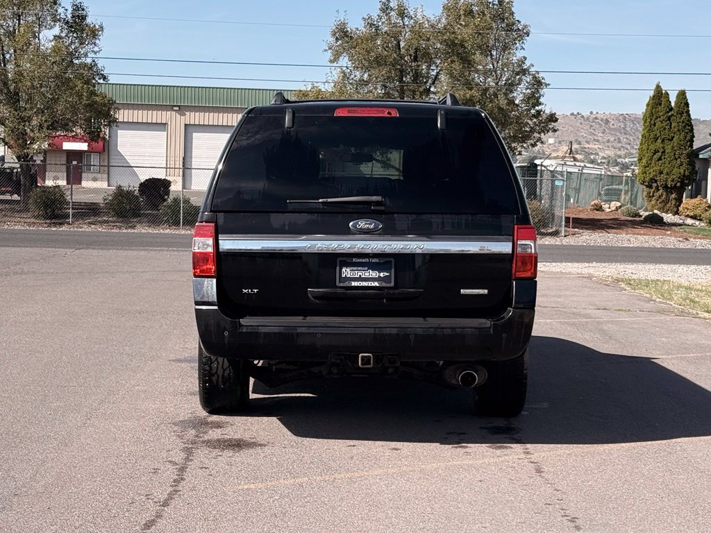 Used 2016 Ford Expedition EL XLT w/ Equipment Group 202A AWD/4WD image 4