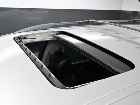 Used 2019 Nissan Armada Platinum w/ Captain's Chairs Package image 9