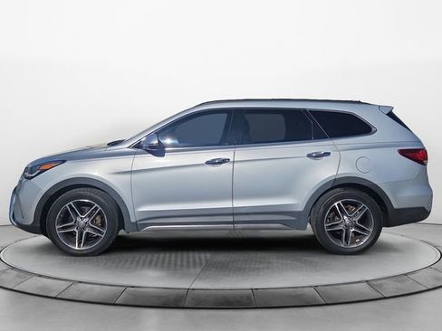 Used 2017 Hyundai Santa Fe Limited image 2