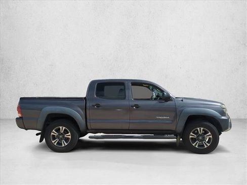 Used 2014 Toyota Tacoma PreRunner w/ Convenience Package RWD image 4