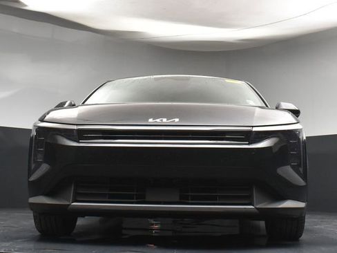 Certified 2025 Kia K4 EX FWD image 31