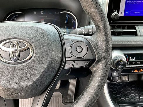 Used 2024 Toyota RAV4 XLE image 11