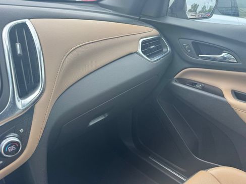 Certified 2022 Chevrolet Equinox Premier FWD image 22