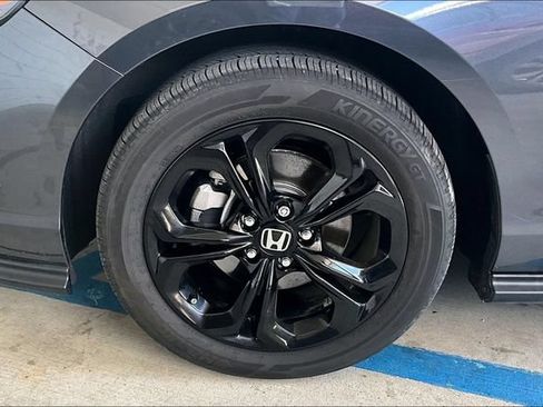 Used 2025 Honda Accord LX image 27