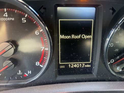 Used 2018 Toyota RAV4 SE w/ Power Extra Value Package image 12