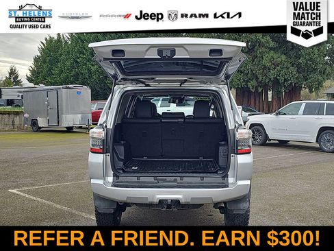 Used 2020 Toyota 4Runner Venture w/ Moonroof Package image 7