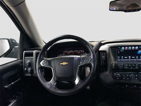 Used 2018 Chevrolet Silverado 1500 LT w/ LT Eassist Package image 22