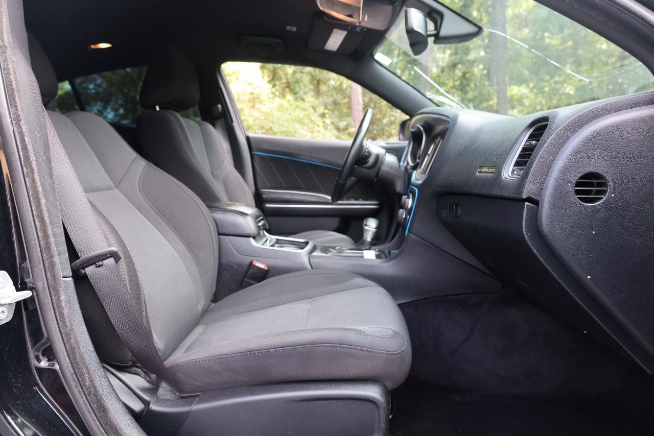 Used 2017 Dodge Charger R/T RWD image 21