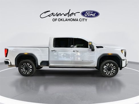 Used 2024 GMC Sierra 2500 Denali Ultimate w/ Max Trailering Package image 9
