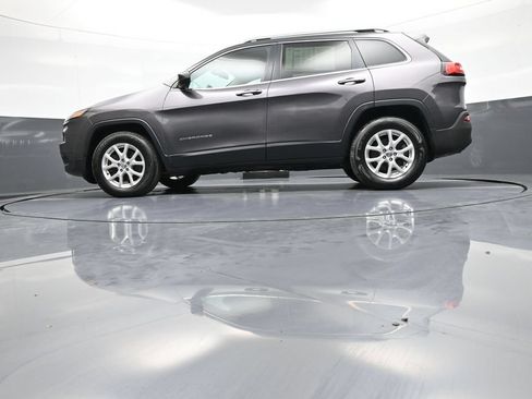 Used 2015 Jeep Cherokee Latitude AWD/4WD image 31