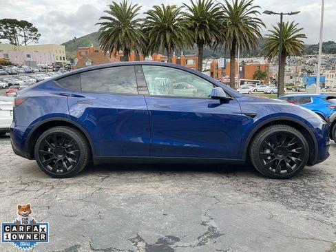 Used 2021 Tesla Model Y Long Range image 3