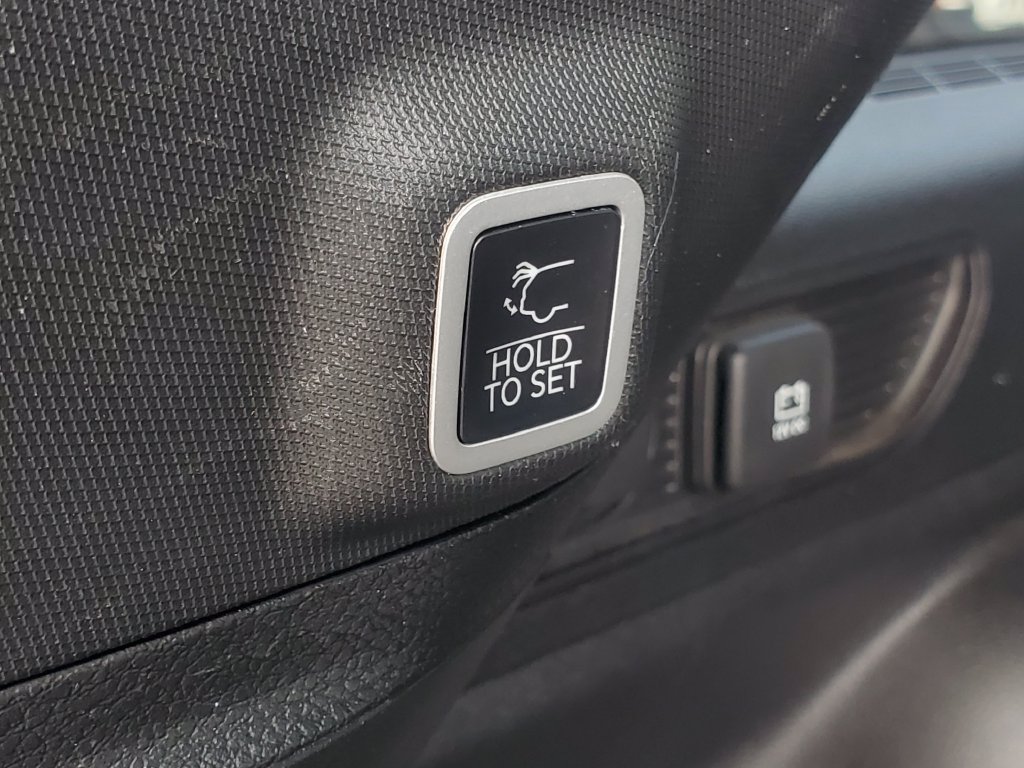 Used 2024 Jeep Grand Cherokee Altitude AWD/4WD image 28