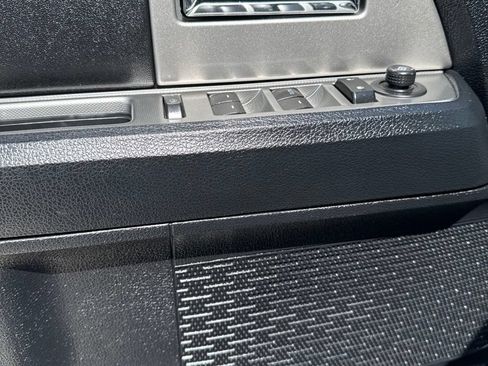 Used 2017 Ford Expedition XLT AWD/4WD image 12
