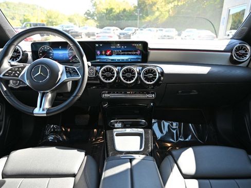 Used 2025 Mercedes-Benz CLA 250 4MATIC image 2