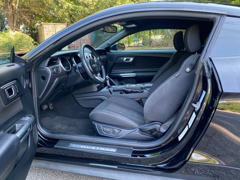 Used 2019 Ford Mustang GT w/ GT Performance Package RWD image 17