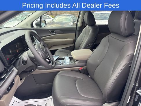 New 2026 Kia Carnival EX FWD image 9