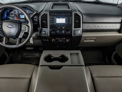 Used 2020 Ford F250 XL w/ Power Equipment Group AWD/4WD image 13