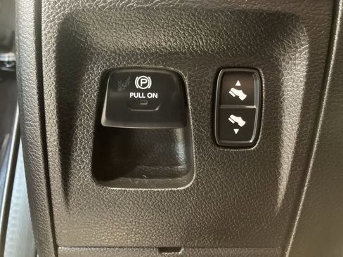 Used 2021 RAM 1500 Limited w/ Trailer Tow Group AWD/4WD image 17
