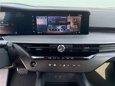 Used 2025 Nissan Murano SV image 25