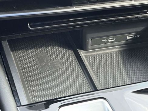 Used 2024 Volkswagen Atlas SE w/ Panoramic Sunroof Package image 33