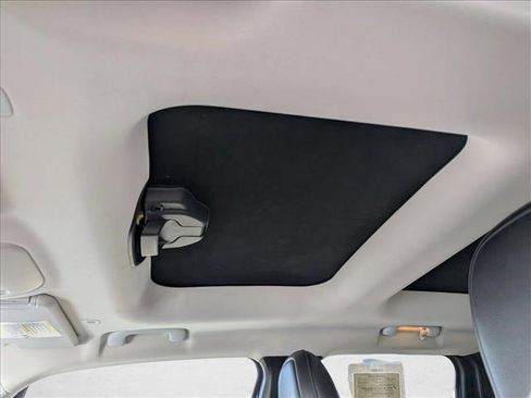 Used 2018 Jeep Renegade Trailhawk image 16