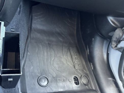 Used 2021 Jeep Wrangler Rubicon AWD/4WD image 25