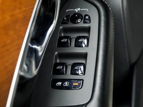 Used 2020 Volvo XC90 T8 Inscription image 34