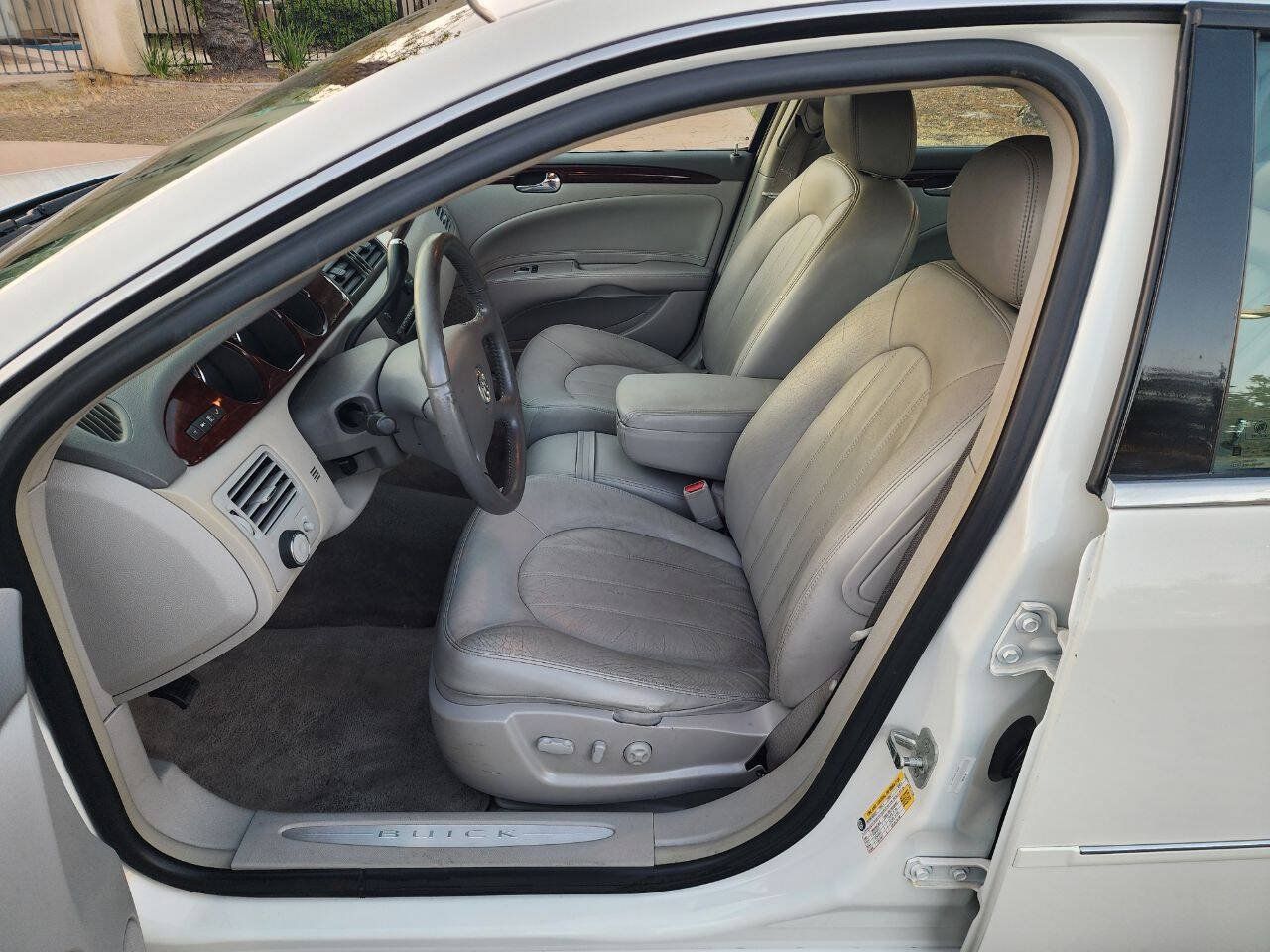 Used 2007 Buick Lucerne CXL w/ Luxury Package FWD image 12