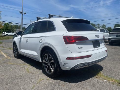 Used 2021 Audi Q5 2.0T Premium w/ Convenience Package AWD/4WD image 3